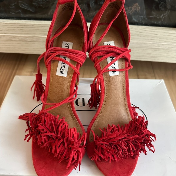 Fringe heels - Picture 3 of 4